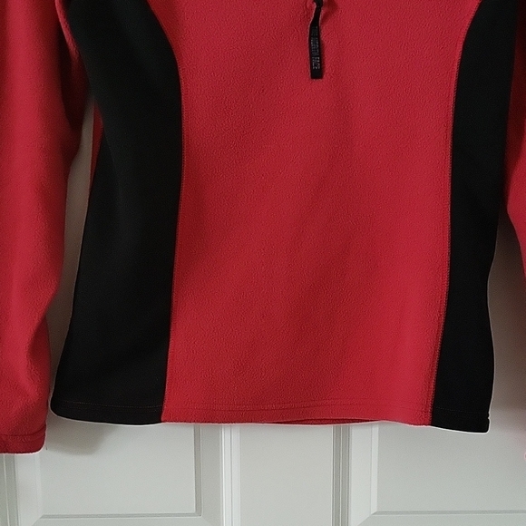 The North Face Red and Black Fleece Pullover - Picture 12 of 14